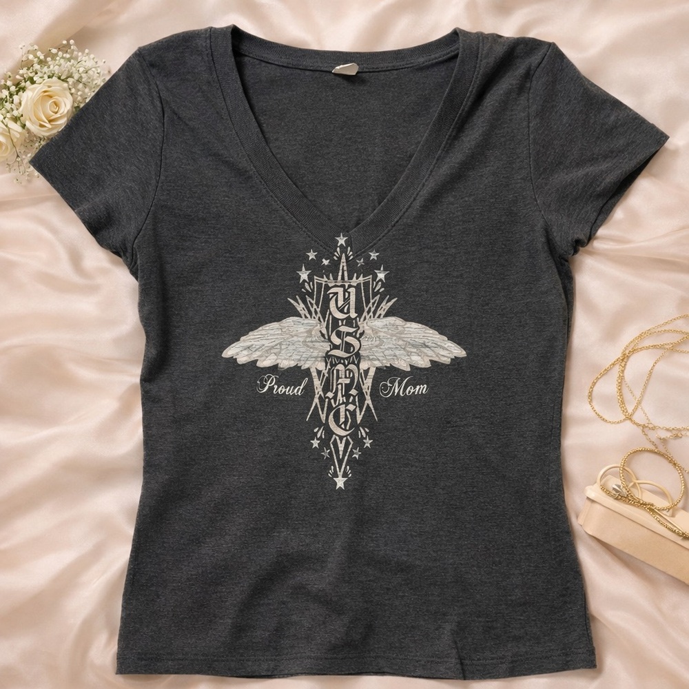 Proud Mom Graphic V-Neck Tee - Dark Heathered Gray